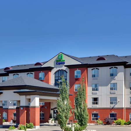 Holiday Inn Express Hotel & Suites Sherwood Park-Edmonton Area By Ihg Exterior photo