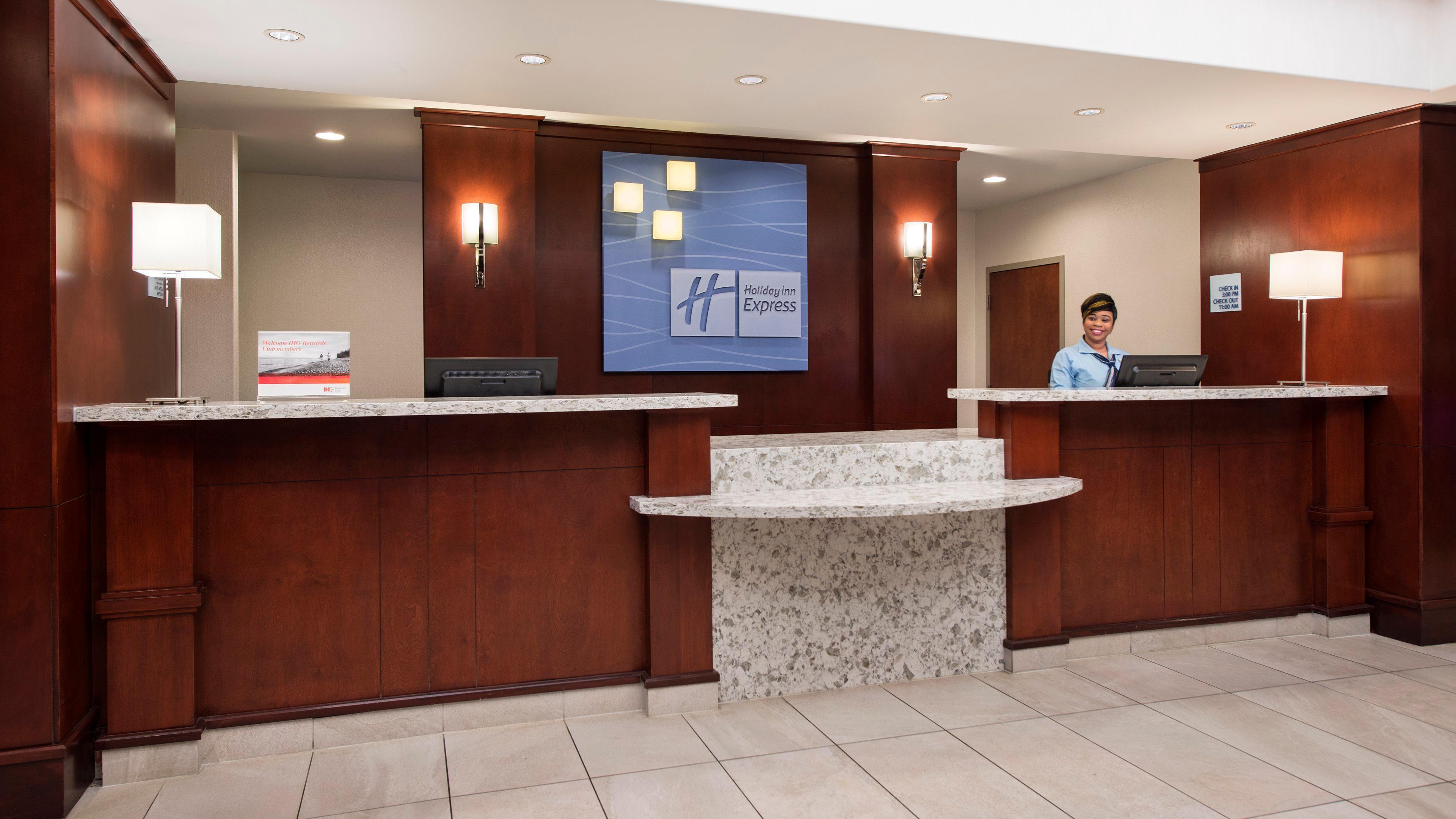 Holiday Inn Express Hotel & Suites Sherwood Park-Edmonton Area By Ihg Exterior photo