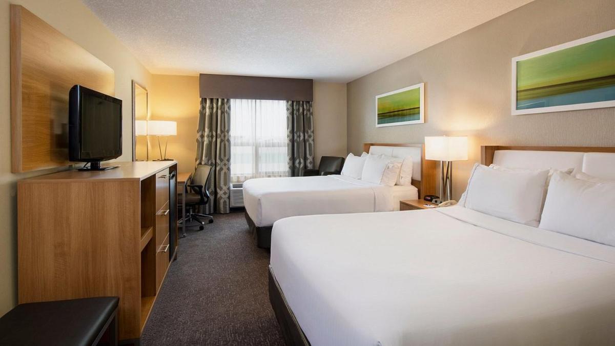 Holiday Inn Express Hotel & Suites Sherwood Park-Edmonton Area By Ihg Exterior photo