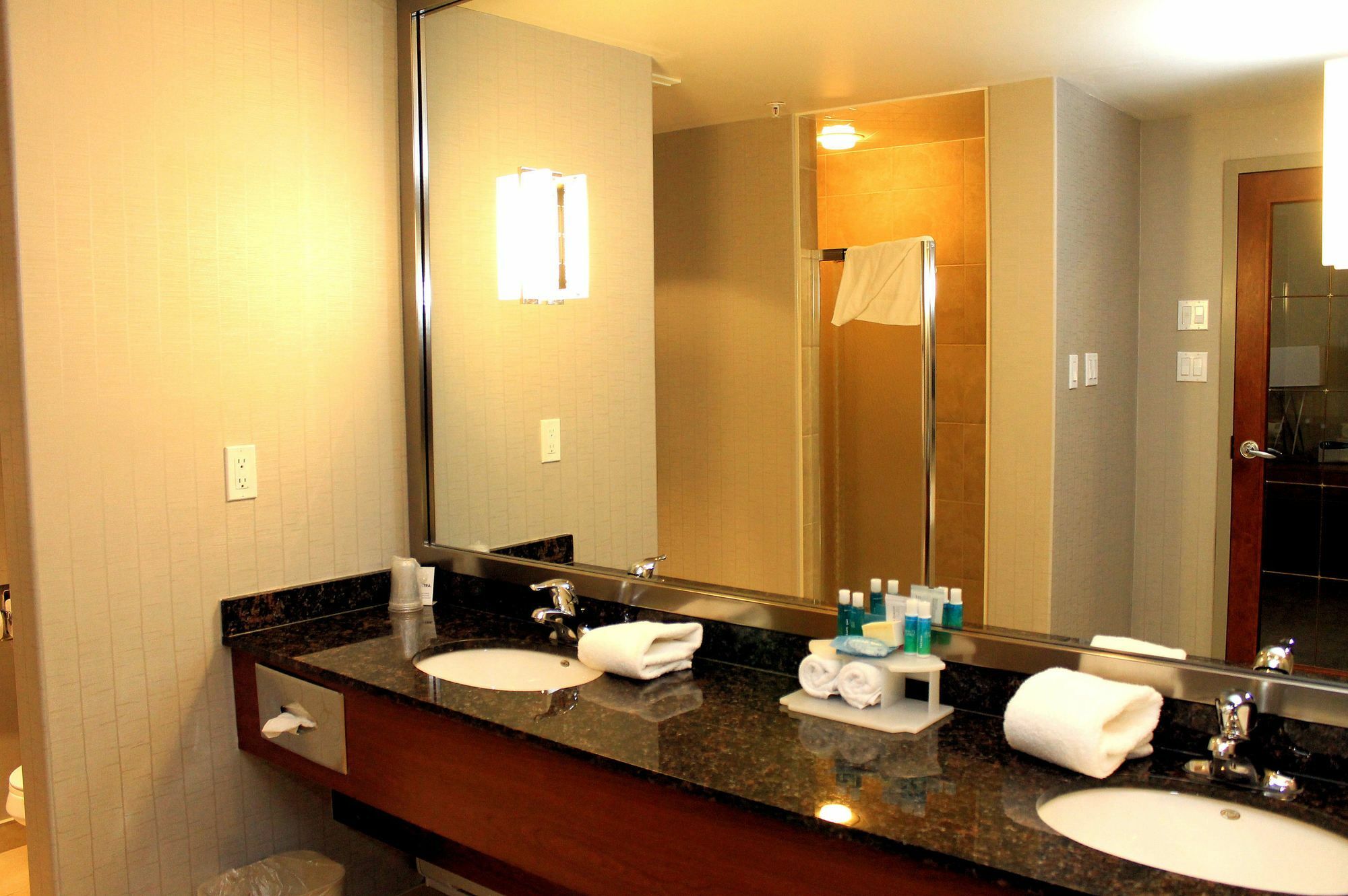 Holiday Inn Express Hotel & Suites Sherwood Park-Edmonton Area By Ihg Exterior photo