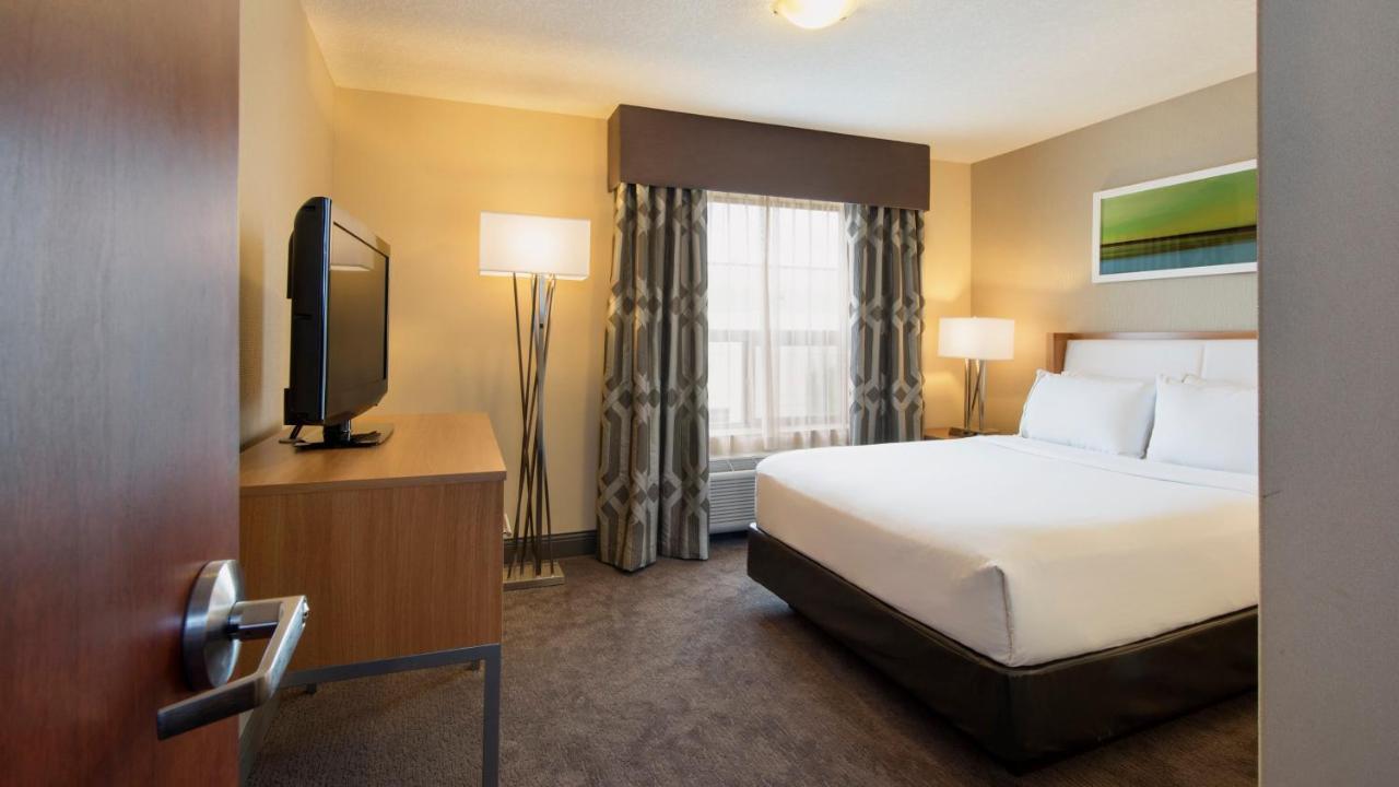 Holiday Inn Express Hotel & Suites Sherwood Park-Edmonton Area By Ihg Exterior photo